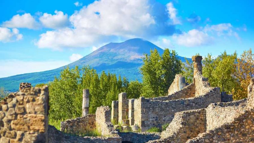 Pompeii&Vesuvius