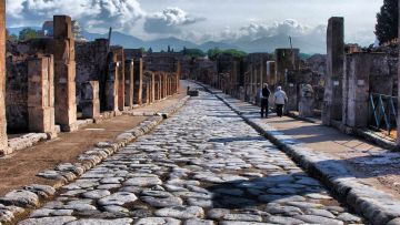 Pompeii and Vesuvius fast line